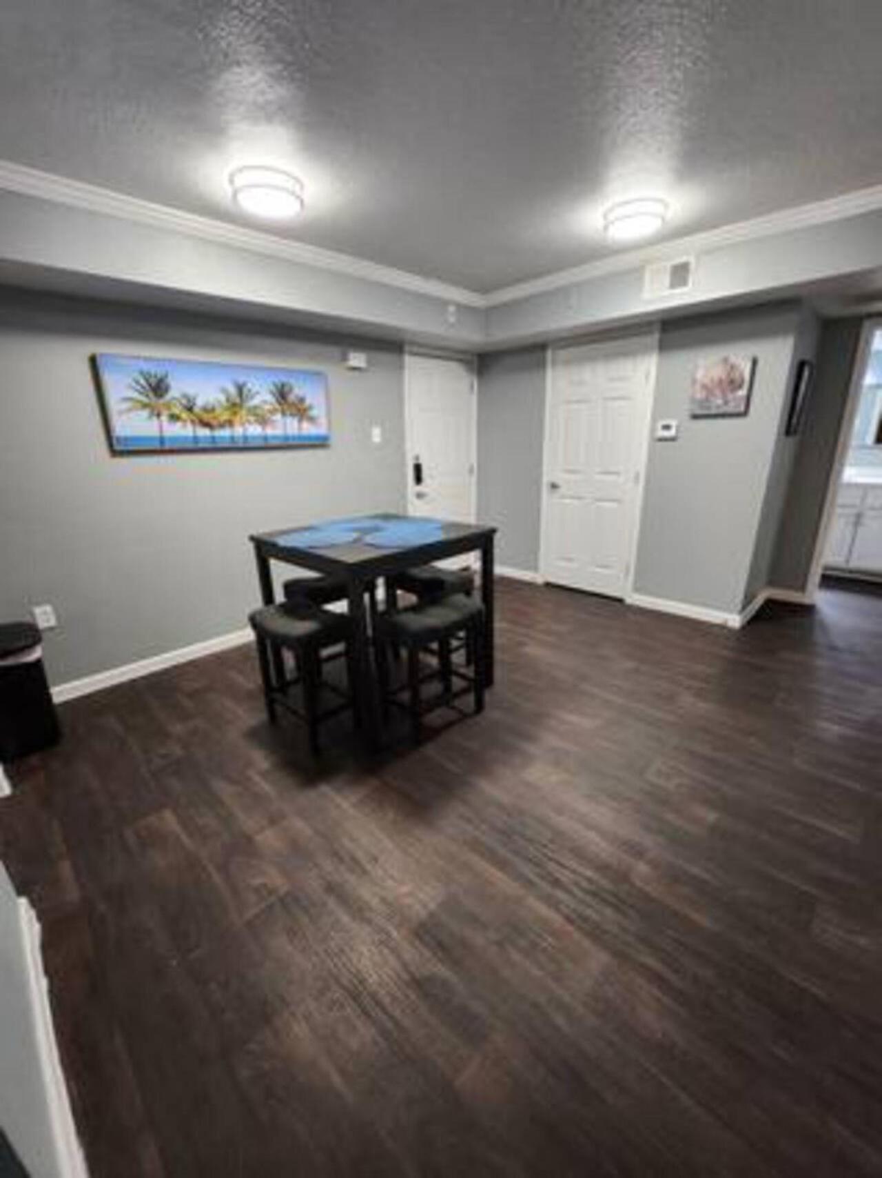 Blue Shark *B501* @ Medical Center 1Br Modern King Apartment With Private Patio Houston Exterior photo