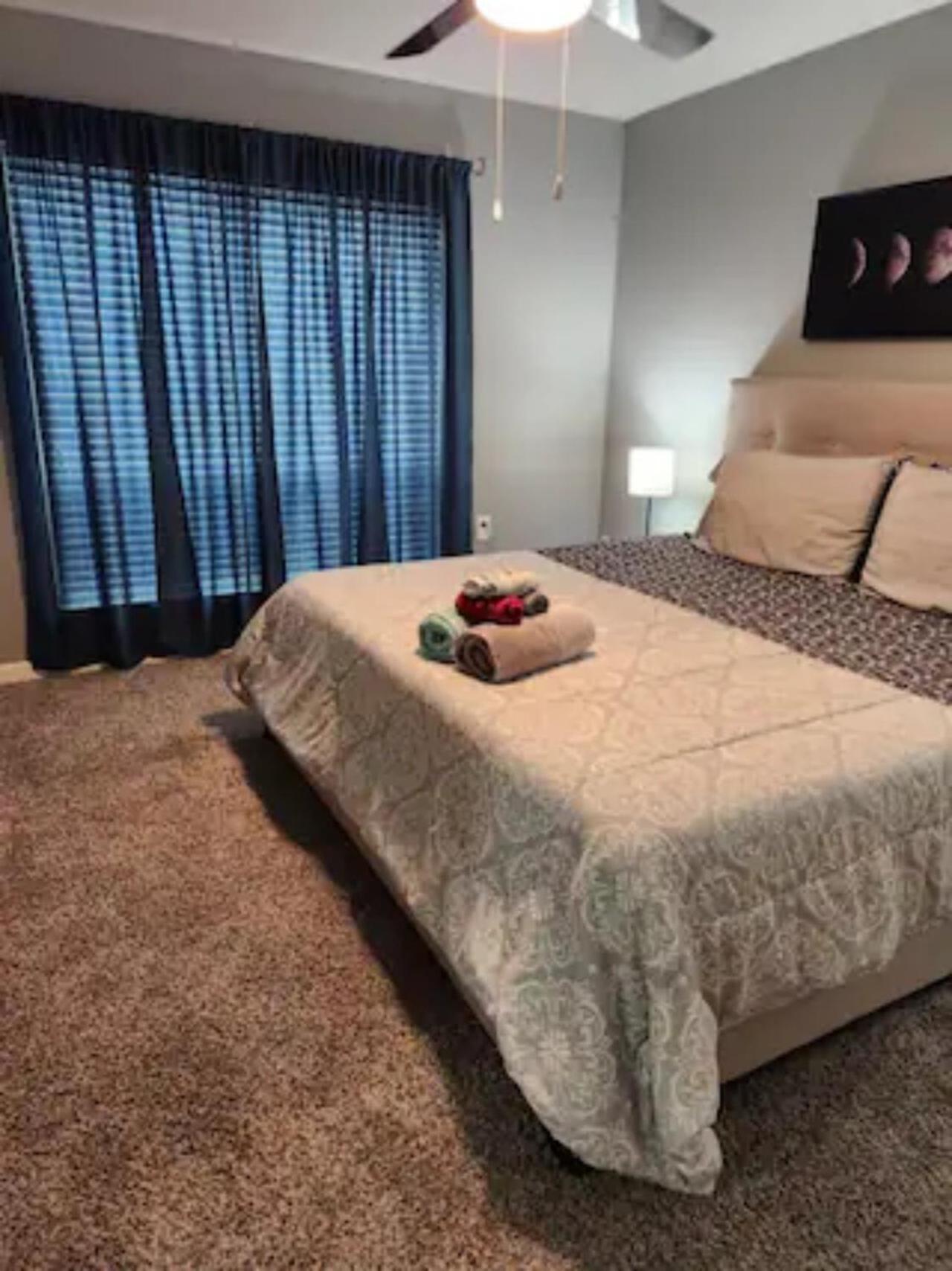 Blue Shark *B501* @ Medical Center 1Br Modern King Apartment With Private Patio Houston Exterior photo