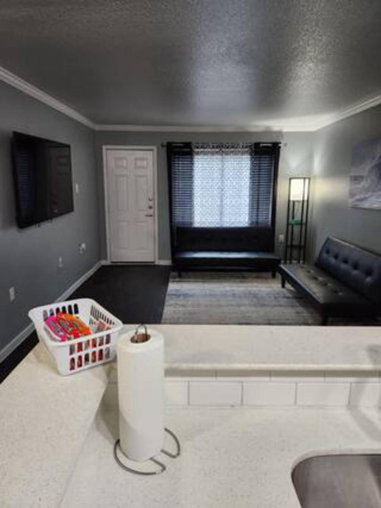 Blue Shark *B501* @ Medical Center 1Br Modern King Apartment With Private Patio Houston Exterior photo